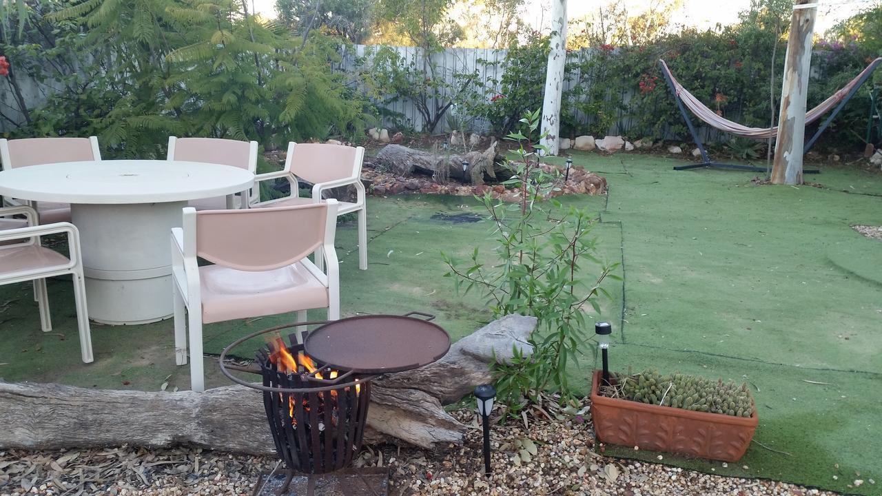 Sonja'S Bed And Breakfast Lightning Ridge Eksteriør billede
