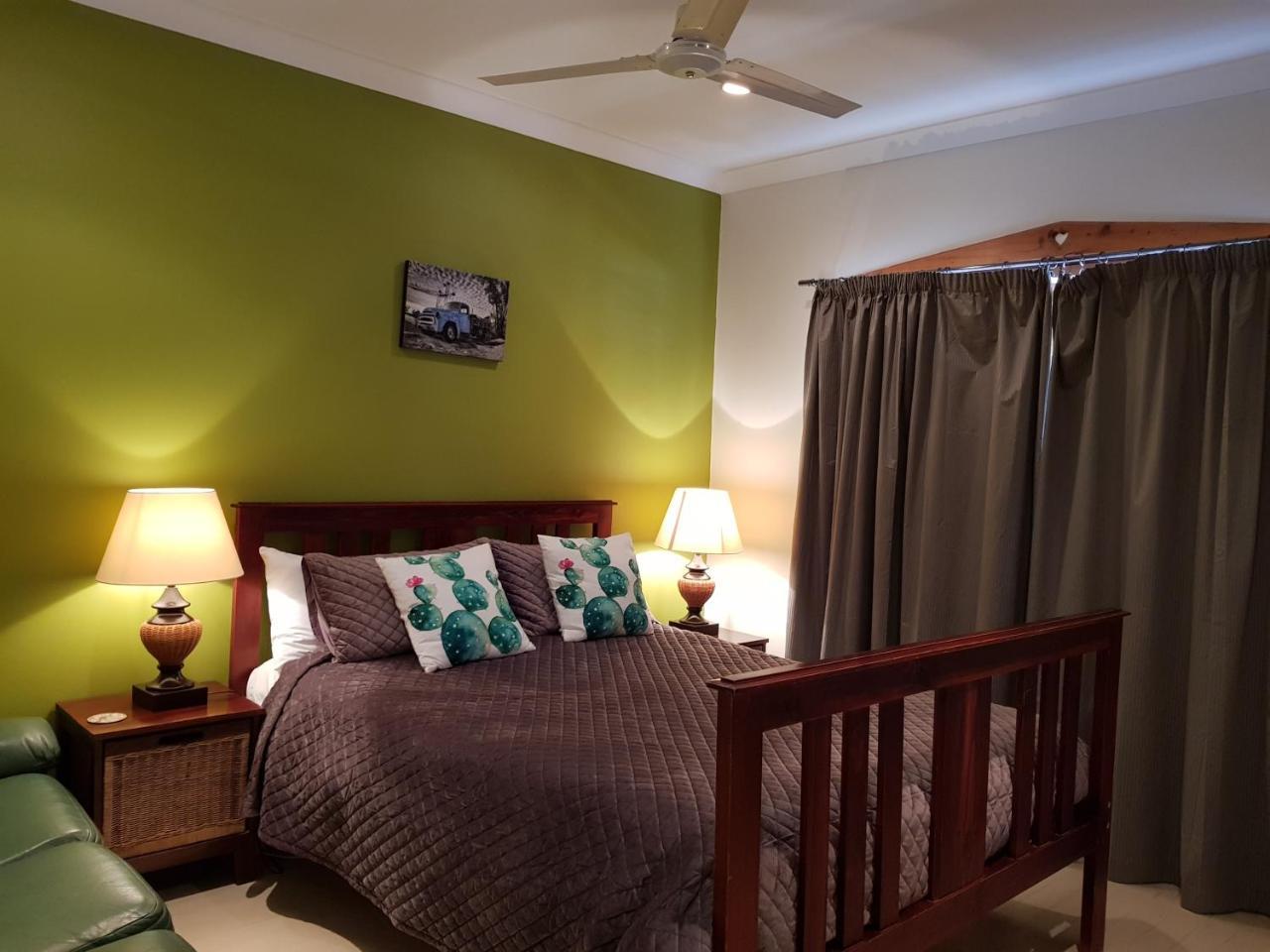 Sonja'S Bed And Breakfast Lightning Ridge Eksteriør billede